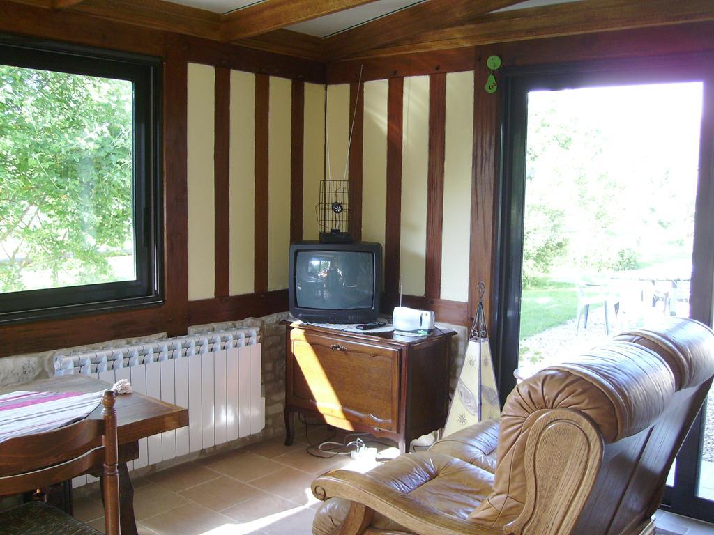 Chambre Chez Corinne Fourneville Kamer foto